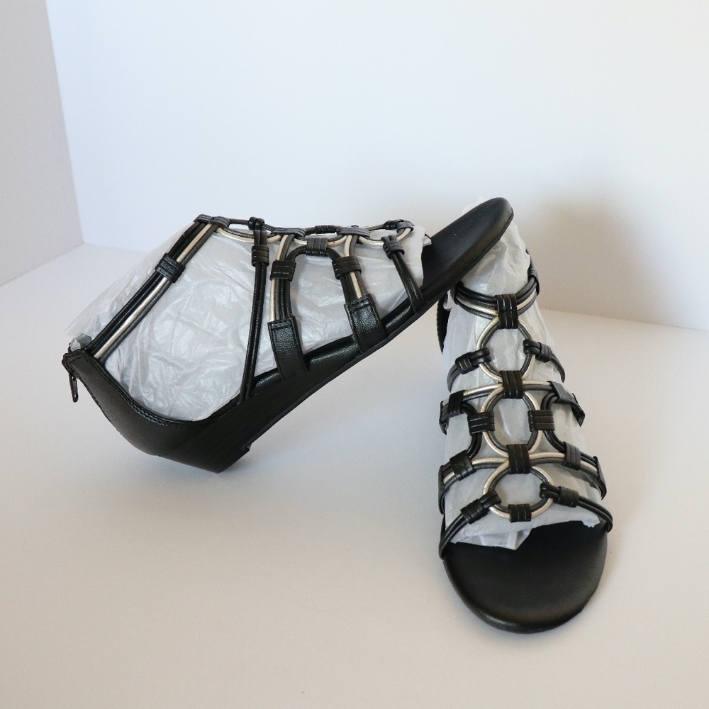 NIB Low heel cage sandals size 6M by Lucky Brand